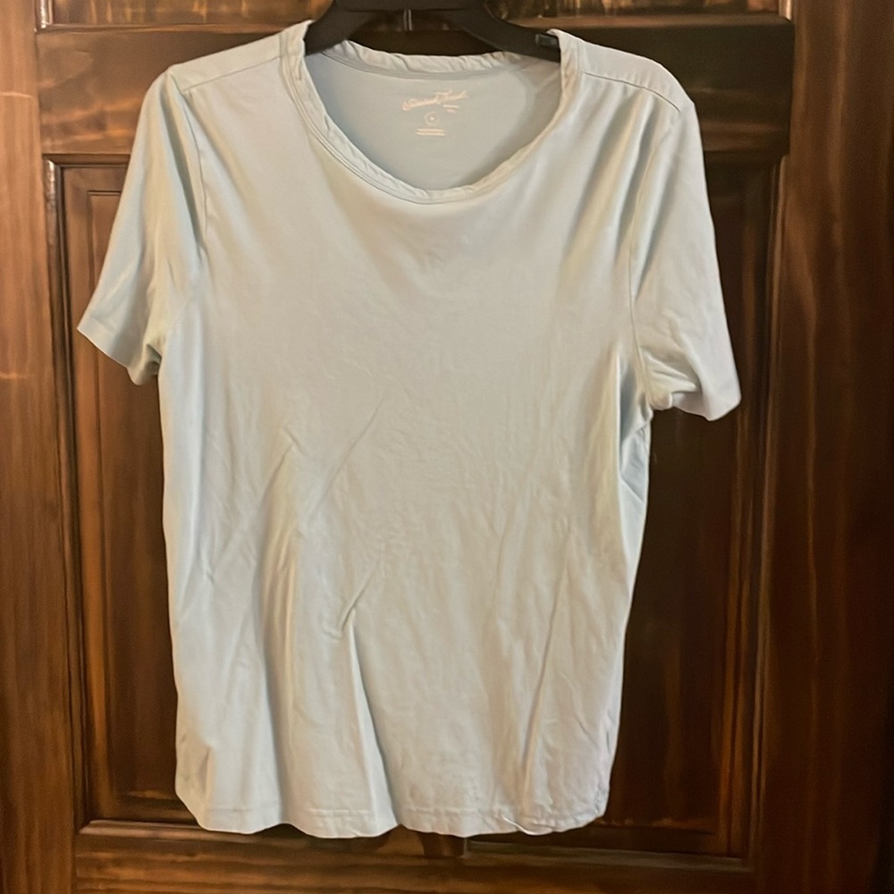 Universal Threads tee